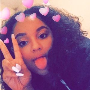 Meet your Posher, Talia